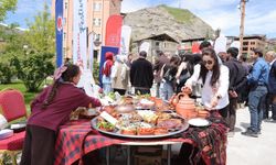 Hakkari'de 3. Yöresel Lezzetler Festivali düzenlendi