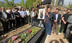 Hakkari eski Milletvekili Geylani mezarı başında anıldı