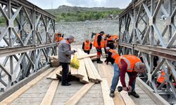Hakkari Van yolunda ikinci panel köprü tamamlanıyor