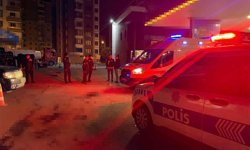 Akaryakıt istasyonunda bıçaklı kavga: 1 ölü, 2 yaralı