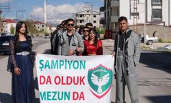 Hakkari’deki törende dikkat çeken Amedspor detayı