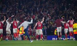 Arsenal, Premier Lig'de 22 yıl sonra şampiyon oldu