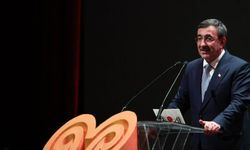 Cevdet Yılmaz: Hem güçlü, hem haklı olmak zorundayız