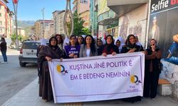 Hakkari’de kadınlardan şiddete karşı yürüyüş