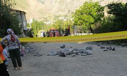 Hakkari’de bozuk yol tepkisi: Mahalleli yolu kapattı