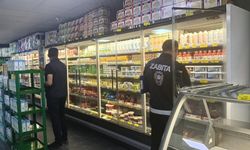 Hakkari'de marketler zabıta denetiminden geçti