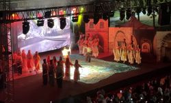 Siirt'te Maarif Halk Dansları Topluluğu sahne aldı