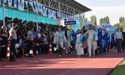 Van YYÜ'de mezuniyet töreni düzenlendi