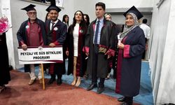 Torunlarıyla aynı sıralarda mezuniyet sevinci