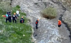 Mahsur kalan çifti AFAD ekipleri kurtardı