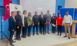 Hakkari'de başarılı proje sahipleri ödüllendirildi