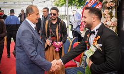 Vali Taşyapan Kaplan ve Kaya ailelerinin düğününe katıldı