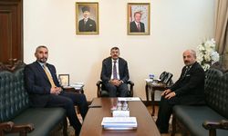 Hakkarili muhtarlar Bakan Yardımcısı Çelik’le görüştü