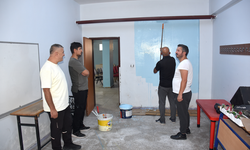 Van'da öğretmen ve veliler el ele verip okulu yeniledi