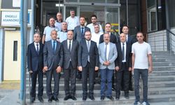 SGK Başkanı Elitaş Hakkari SGK'yı ziyaret etti