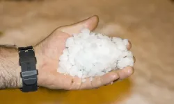 Kars'ta dolu ve sağanak hayatı olumsuz etkiledi