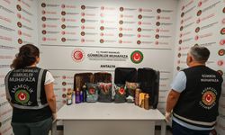 Antalya Havalimanı’nda 18 kilo 921 gvram likit metamfetamin ele geçirildi
