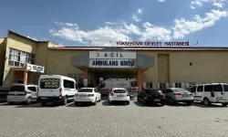 Hakkari’de hastane penceresinden düşen genç kız yaralandı