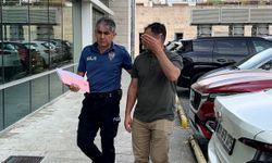 Korkulukları aşıp yola çıktığı öne sürülen çocuğa otomobil çarptı