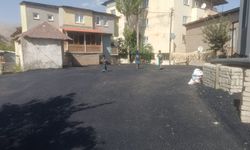 Hakkari’de Mendanoğlu Semti ilk kez sıcak asfaltla buluştu