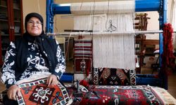 8 yaşında tezgahın başına geçti, 61'inde mirasını geleceğe taşıyor