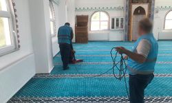Hakkari’de denetimli serbestlik yükümlülerinden cami ve okul temizliği