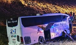 Yolcu otobüsü şarampole uçtu: 2'si ağır 24 yaralı