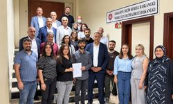 DBP Hakkari’nin yeni eş başkanları mazbatalarını aldı