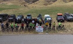 Doğaseverler Van Gölü için pedal çevirdi