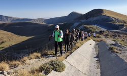 Bitlis'teki Nemrut Kalderası'nda "Çanak Yürüyüşü" yapılıyor