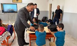 Başkan Çiçek'ten öğrencilere kırtasiye desteği