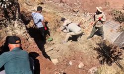 Hakkari sınırında 8 kişiye ait kemikler bulundu