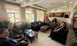 Yeni Ticaret İl Müdürü Fırat tebrikleri kabul ediyor