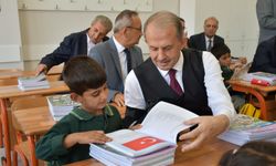 Hakkari Akçalı'da yen okul ve ilk ders heyecanı