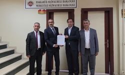 MHP Hakkari İl Başkanı Öztepe mazbatasını aldı