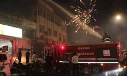Şırnak'ta atılan havai fişekler nedeniyle yangın çıktı, itfaiye eri yaralandı