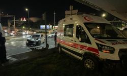 Ambulans ile otomobil çarpıştı; 6 yaralı