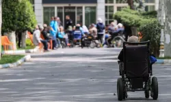 Yaşlılar için uzun dönemli bakım sigortası geliyor