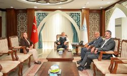 Vali Taşyapan, Yeni Parti heyetini kabul etti