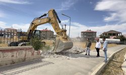 Yeni Mahallede yeni yol açma çalışması