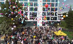 Lösemiyi yenen Hasan için gökyüzüne balon bırakıldı