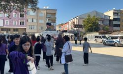 12 öğrenci zehirlenme şüphesiyle hastaneye kaldırıldı