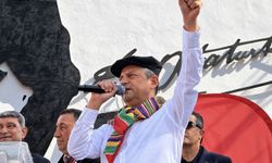 Özgür Özel, Vahap Seçer’i cezaevinde ziyaret etti