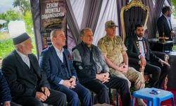 Vali Taşyapan, Hakkari’de iki düğün merasimine katıldı
