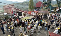 Maden faciasında ölen 43 işçi anıldı