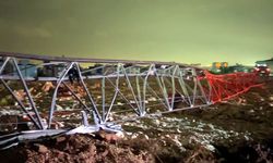 Hortum konteynerleri parçaladı, kule vinci devirdi; 4 ölü, 1 yaralı