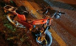 Otomobille çarpışan motosikletin sürücüsü öldü