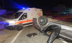 Kamyonetle çarpışan otomobil takla attı: 1'i ağır, 3 yaralı