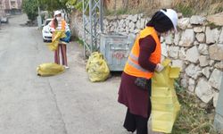 Cumhuriyet Bayramı öncesi Hakkari’de temizlik mesai
