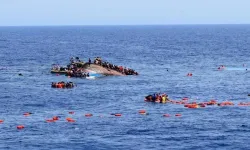 Ege'de tekne faciası: Biri bebek 12 göçmen hayatını kaybetti